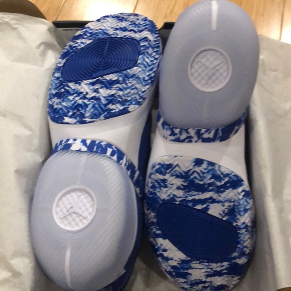 NWT JORDAN ELEVATION REACT. VARIOUS SIZES. Firm! - Picture 3 of 6